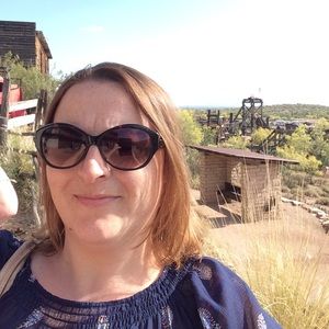 Meet your Posher, Melanie